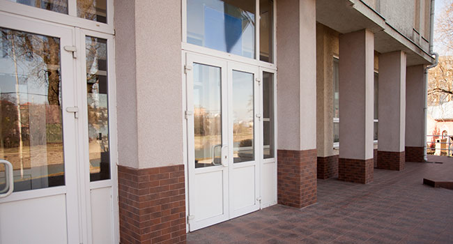 Montana School Secures Campus with Glass Barrier at Front Office